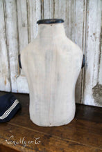 Lade das Bild in den Galerie-Viewer, Kleine Altjungenbüste mit Matrosenkragen