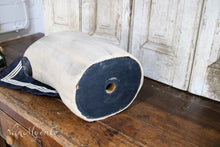 Lade das Bild in den Galerie-Viewer, Kleine Altjungenbüste mit Matrosenkragen