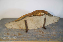 Lade das Bild in den Galerie-Viewer, Antikes Holzdach mit vergoldeter Holzoberfläche