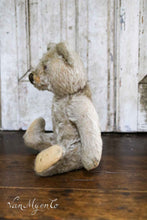 Lade das Bild in den Galerie-Viewer, Antiker Bär.