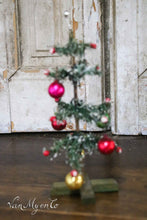 Lade das Bild in den Galerie-Viewer, Alte Weihnachtsbäume