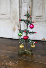 Lade das Bild in den Galerie-Viewer, Alte Weihnachtsbäume