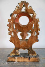 Lade das Bild in den Galerie-Viewer, Reliquiar aus Holz