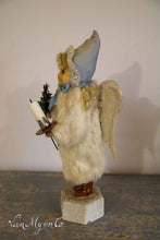 Lade das Bild in den Galerie-Viewer, Lichtengel mit Porzellankopf