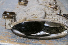 Afbeelding in Gallery-weergave laden, Grote blikken chocoademal van een paashaas