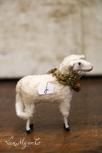 Load image into Gallery viewer, Woolschaapjes from the Ore Mountains