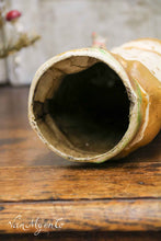 Lade das Bild in den Galerie-Viewer, Weihnachtsmann mit Wollschaf