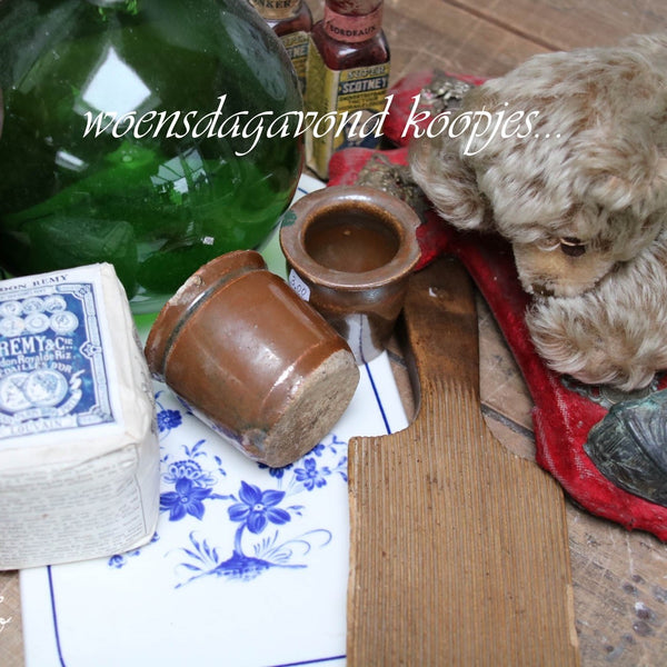 About the weekend auction and the Wednesday evening bargain