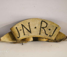 Afbeelding in Gallery-weergave laden, Antiek groot houten INRI schild
