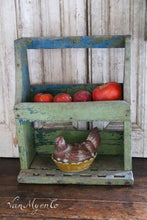 Load image into Gallery viewer, Swedish shelf in worn green
