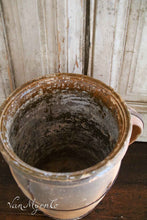 Load image into Gallery viewer, Earthenware egg pot
