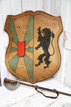 Afbeelding in Gallery-weergave laden, Speelgoed zwaard en schild
