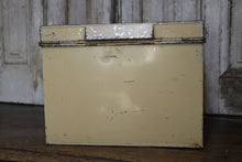 Load image into Gallery viewer, Baker&#39;s tin
