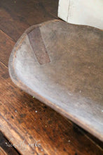 Lade das Bild in den Galerie-Viewer, Ovale Holzschale
