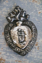 Afbeelding in Gallery-weergave laden, Ex voto hart Maria met Jezuskind
