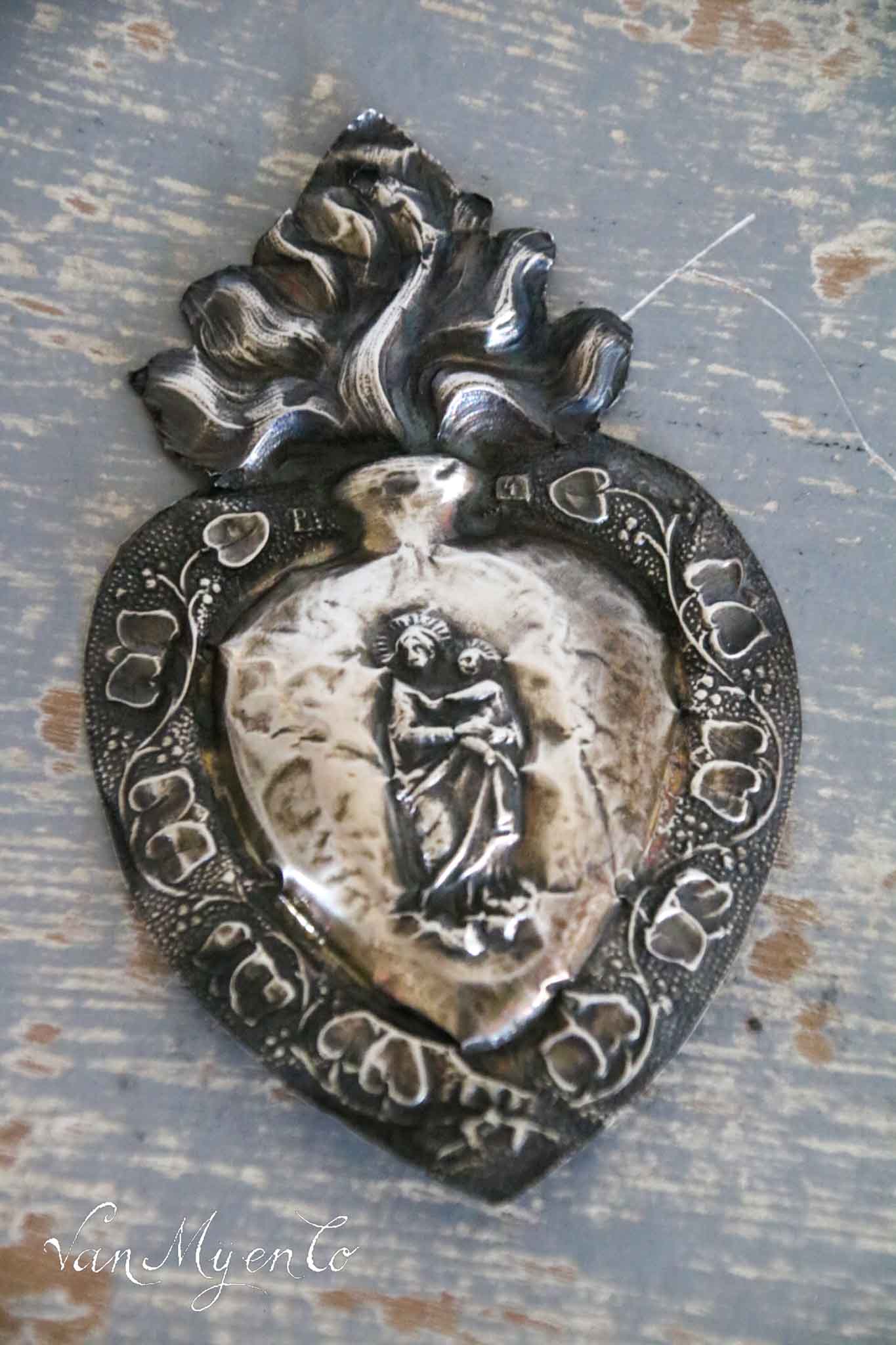 Ex voto hart Maria met Jezuskind