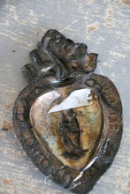 Afbeelding in Gallery-weergave laden, Ex voto hart Maria met Jezuskind

