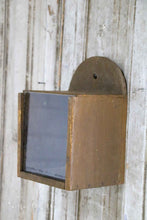 Lade das Bild in den Galerie-Viewer, Kleiner Hängeschrank
