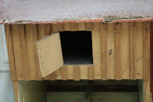Afbeelding in Gallery-weergave laden, Grote houten boerderij
