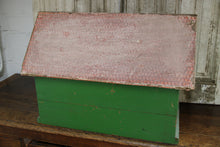 Afbeelding in Gallery-weergave laden, Grote houten boerderij

