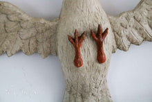 Lade das Bild in den Galerie-Viewer, Antiker Heiliger Geist aus Holz
