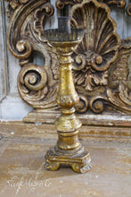Lade das Bild in den Galerie-Viewer, Goldfarbene Kerzenständer (2)
