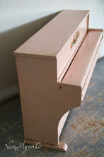 Lade das Bild in den Galerie-Viewer, Rosa Klavier
