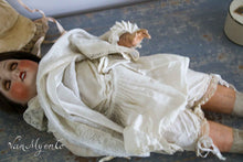 Lade das Bild in den Galerie-Viewer, Antike Puppe SFBJ Paris
