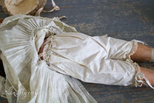 Lade das Bild in den Galerie-Viewer, Antike Puppe SFBJ Paris
