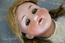 Lade das Bild in den Galerie-Viewer, Puppe Armand Marseille
