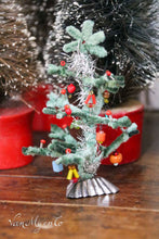Lade das Bild in den Galerie-Viewer, Chenille-Weihnachtsbaum
