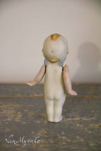 Lade das Bild in den Galerie-Viewer, Google Eye Puppe
