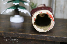 Afbeelding in Gallery-weergave laden, Kerstman candycontainer in bordeau rood
