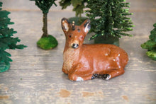 Afbeelding in Gallery-weergave laden, Hertjes van aardewerk
