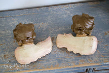 Lade das Bild in den Galerie-Viewer, Engelsköpfe aus Holz
