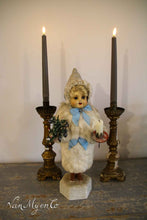 Lade das Bild in den Galerie-Viewer, Lichtengel mit Porzellankopf
