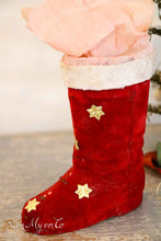 Lade das Bild in den Galerie-Viewer, Weihnachtsstiefel aus Pappmaché mit einer beflockten Schicht.
