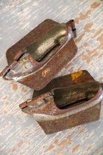 Lade das Bild in den Galerie-Viewer, Schokoladenformen mit Scharnieren blockieren.
