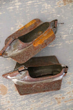 Lade das Bild in den Galerie-Viewer, Schokoladenformen mit Scharnieren blockieren.
