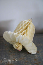 Load image into Gallery viewer, Paper Christmas bells.
