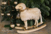 Afbeelding in Gallery-weergave laden, Schommelschaap
