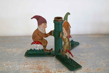Afbeelding in Gallery-weergave laden, Kerstboomstandaard 'kabouters'
