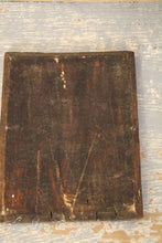 Lade das Bild in den Galerie-Viewer, Antike Porträts von Damen auf Holztafeln
