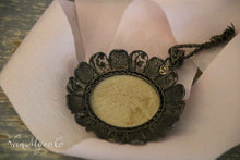Load image into Gallery viewer, Filigree pendant made of silver.
