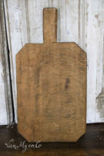 Lade das Bild in den Galerie-Viewer, Antike Schneidebretter
