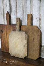 Lade das Bild in den Galerie-Viewer, Antike Schneidebretter
