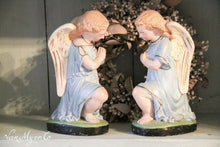 Afbeelding in Gallery-weergave laden, Gipsen knielende engelen

