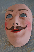 Afbeelding in Gallery-weergave laden, Papier maché maskers
