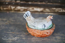 Load image into Gallery viewer, Little chickens on a porcelain nest
