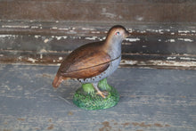 Afbeelding in Gallery-weergave laden, Kwartel van porselein.
